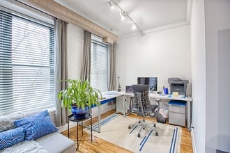 1121 N Ashland Ave in Chicago, IL - Building Photo - Building Photo