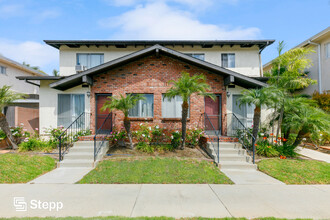 651 E 46th St in Long Beach, CA - Building Photo - Primary Photo