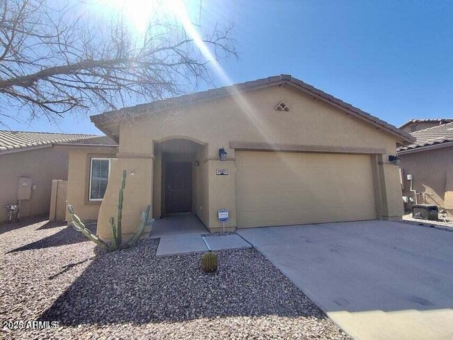 1507 E Poncho Ln