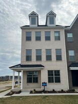 2615 Wilkinson Pike in Murfreesboro, TN - Building Photo