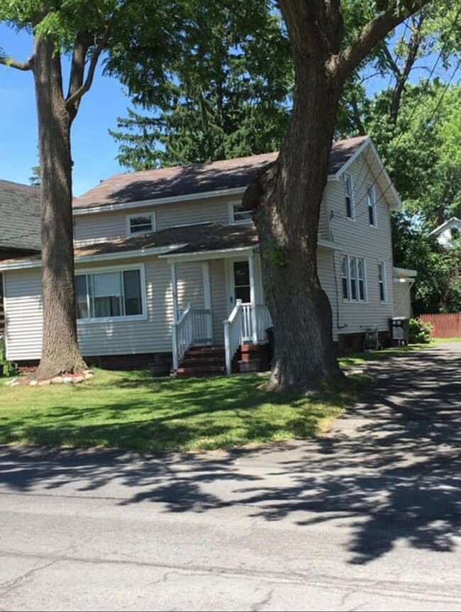 property at 118 Beechwood Ave