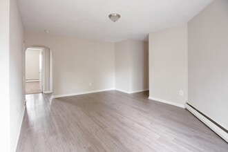 Cameo Court Apartments in Glenolden, PA - Building Photo - Building Photo