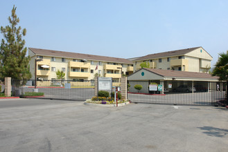 Heywood Gardens in Simi Valley, CA - Foto de edificio - Building Photo