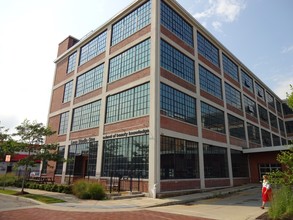 Remington Lofts in North Tonawanda, NY - Foto de edificio - Building Photo