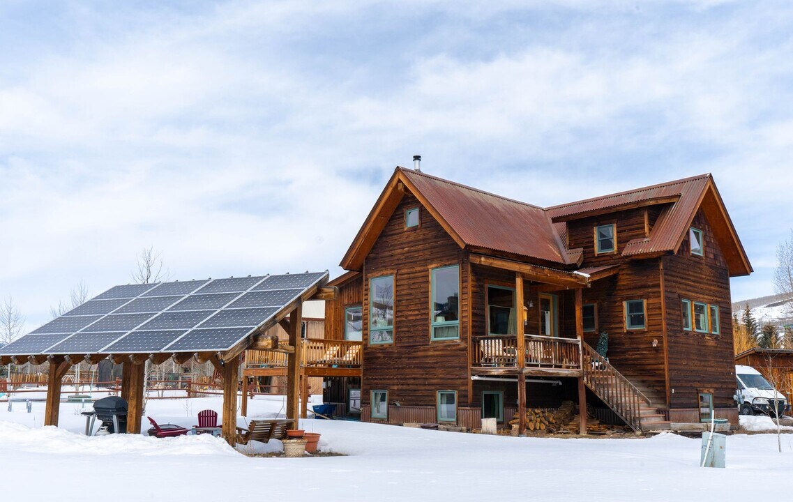 407 Cascadilla St in Crested Butte, CO - Building Photo