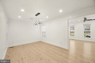 24 Lipscomb Ct in Sterling, VA - Building Photo - Building Photo