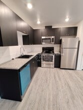 6944 Hardrock Ct in West Richland, WA - Building Photo - Building Photo