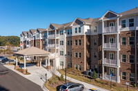 Wisteria Place at Hamilton Mill 55+ in Buford, GA - Foto de edificio - Building Photo