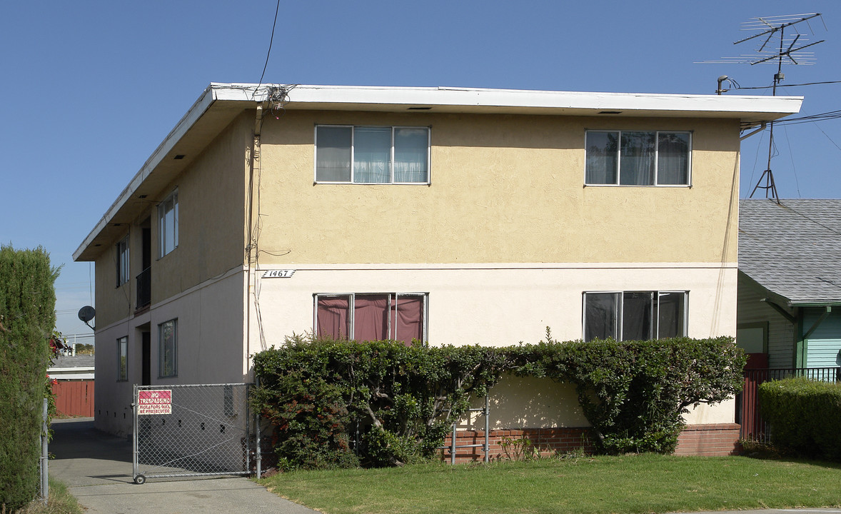 1467 82nd Ave in Oakland, CA - Building Photo