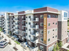 Lehi Tech Apartments in Lehi, UT - Foto de edificio - Building Photo