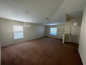 10206 Stedfast Ct in Ruskin, FL - Foto de edificio - Building Photo