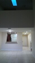 9960 NW 19th Pl in Sunrise, FL - Building Photo - Building Photo
