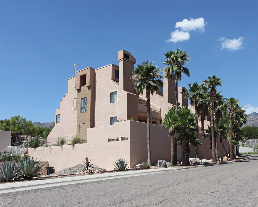 Dakota Hills in Tucson, AZ - Building Photo