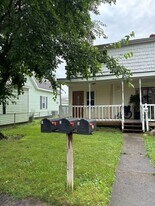 121 W South C St in Gas City, IN - Building Photo