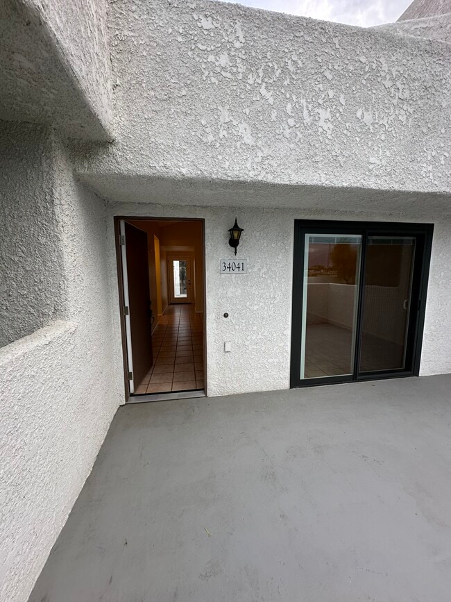 34041 Emily Way, Unit Emily Way in Rancho Mirage, CA - Foto de edificio - Building Photo