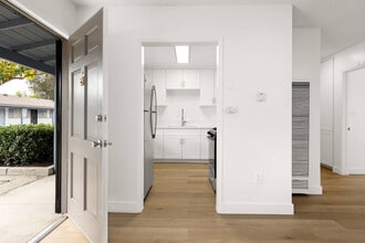 Terre at S Anza in El Cajon, CA - Building Photo - Building Photo