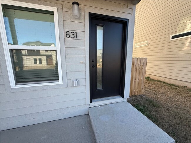 831 States Ave in Bentonville, AR - Building Photo - Building Photo