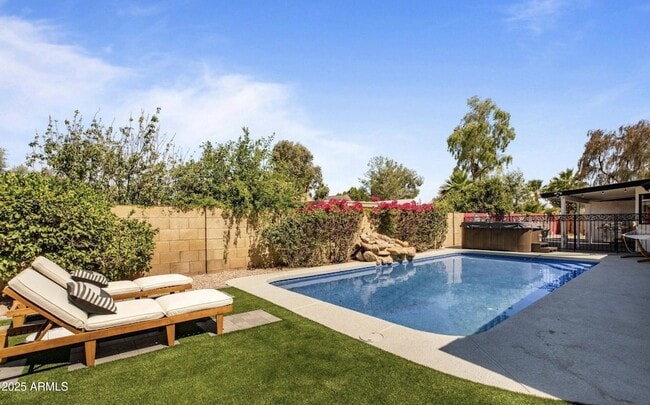 5226 E Kathleen Rd in Scottsdale, AZ - Foto de edificio - Building Photo