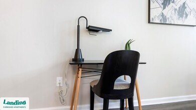 100 Peyton Pl SW in Atlanta, GA - Building Photo - Building Photo