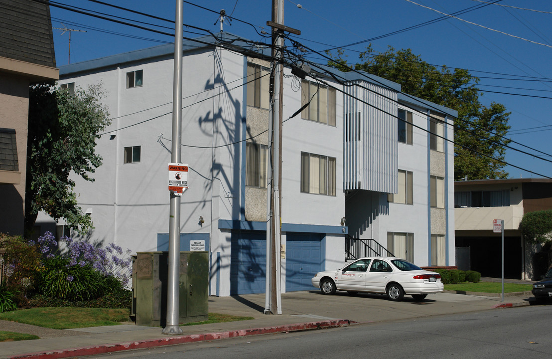 71 N Ellsworth Ave in San Mateo, CA - Building Photo