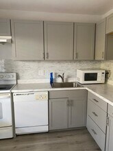 19 Abbey Ln in Delray Beach, FL - Building Photo - Building Photo