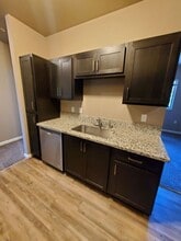 4255 Hawthorne Ave NE in Salem, OR - Building Photo - Building Photo