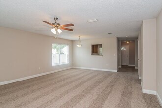 1919 Raising Hill Dr in Jacksonville, FL - Building Photo - Building Photo