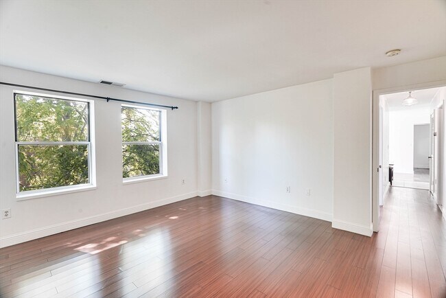 289 Essex St in Salem, MA - Building Photo - Building Photo