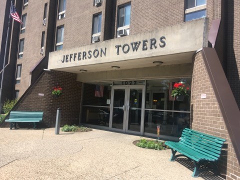 Jefferson Towers in Muskegon, MI - Building Photo