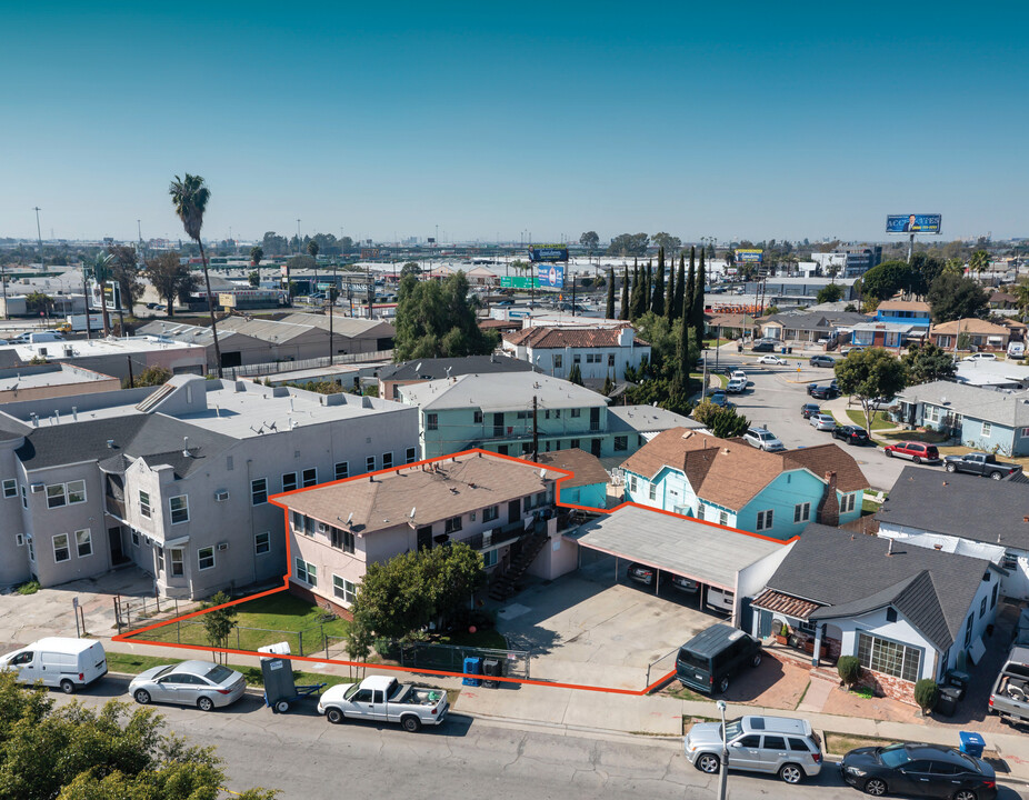 1419 S Woods Ave in East Los Angeles, CA - Building Photo