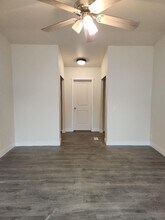 30160 Santiam Hwy in Lebanon, OR - Building Photo - Building Photo