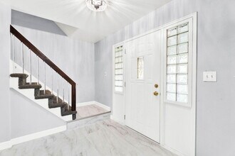 6624 Mellow Wood Ln in West Bloomfield Township, MI - Building Photo - Building Photo