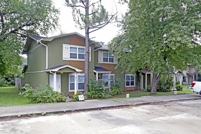 801-807 Durham Pl in Bentonville, AR - Foto de edificio - Building Photo