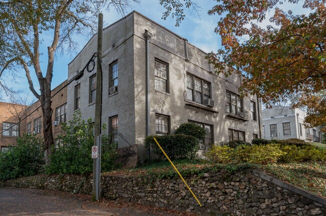 Carlisle Terrace in Birmingham, AL - Building Photo - Building Photo