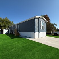 52780 S Zacharias Ct in Chesterfield, MI - Building Photo