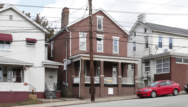 115 W 3rd St in Greensburg, PA - Foto de edificio - Building Photo