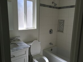 23719 Sylvan St in Woodland Hills, CA - Building Photo - Building Photo