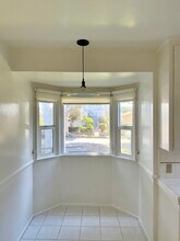 2401 Oak St, Unit Front in Santa Monica, CA - Foto de edificio - Building Photo