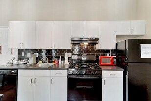 613 S 16th St, Unit Apt 1 in Philadelphia, PA - Building Photo