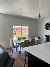 868 E Desert Cactus Dr in Washington, UT - Building Photo - Building Photo