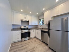 1925-1935 Yountville Cross Rd in Yountville, CA - Building Photo - Building Photo