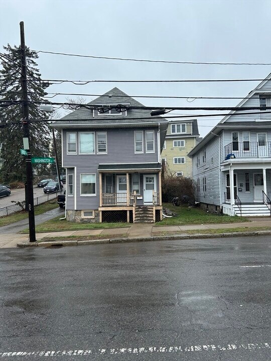 5011 Washington St, Unit 1 in Boston, MA - Foto de edificio