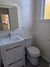 1704 10th Ave in Oakland, CA - Foto de edificio - Building Photo