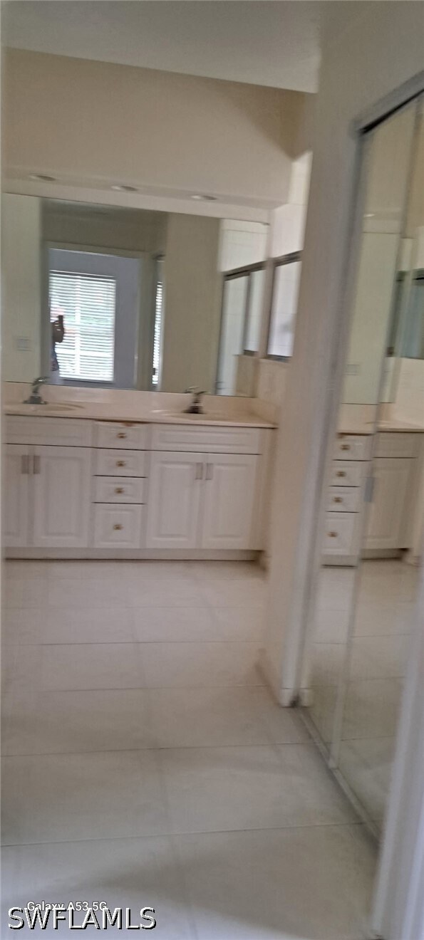 property at 8211 Ibis Cove Cir