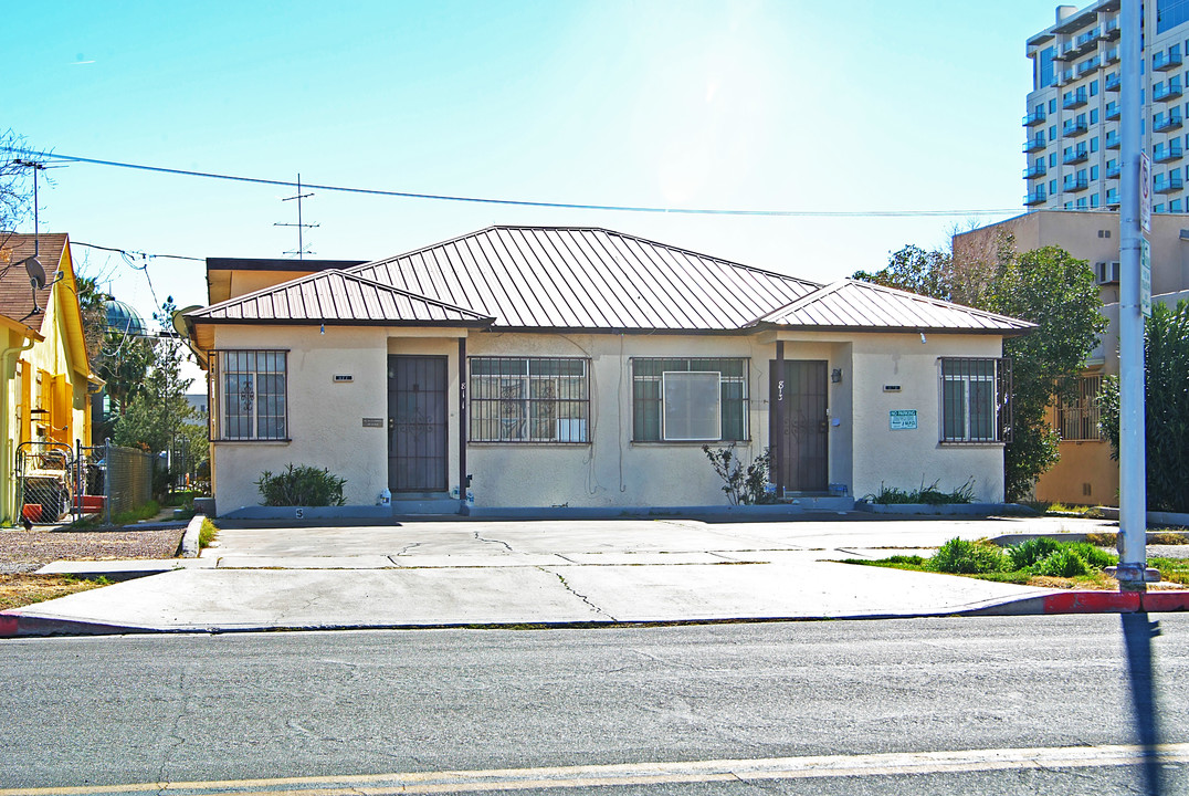 811 S 3rd St in Las Vegas, NV - Foto de edificio