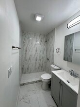 1017 N E St, Unit 2 in Lake Worth Beach, FL - Building Photo - Building Photo