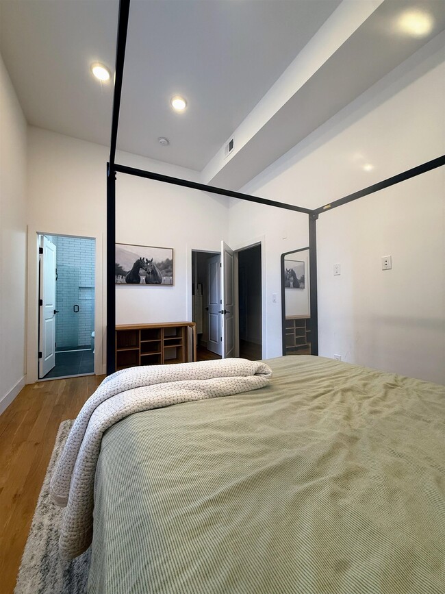 78 Paterson St in Jersey City, NJ - Building Photo - Building Photo