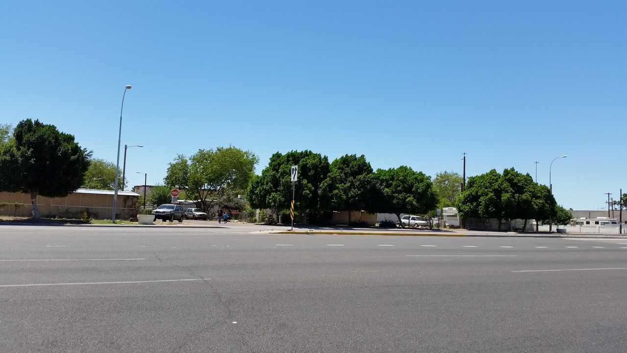 Indian Trailer Park in Phoenix, AZ - Building Photo