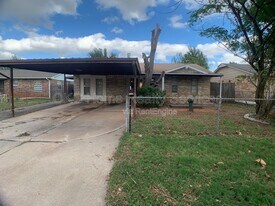 4900 S Dimple Dr in Oklahoma City, OK - Building Photo