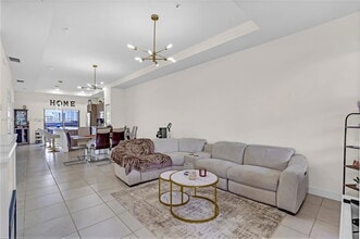 8046 NW 104th Ave in Doral, FL - Building Photo - Building Photo